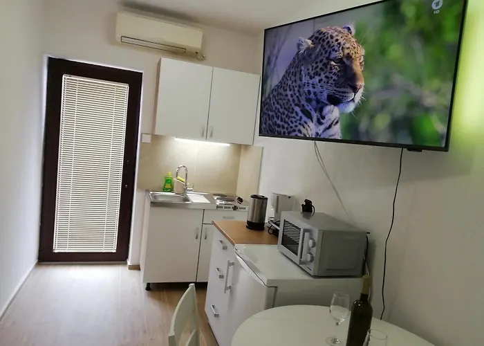 Valentina-b Apartman Nin