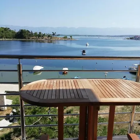 Valentina-b Apartman Nin