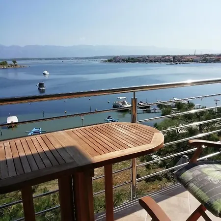 Valentina-b Apartman