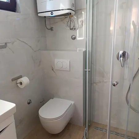 Valentina-b Apartament Nin